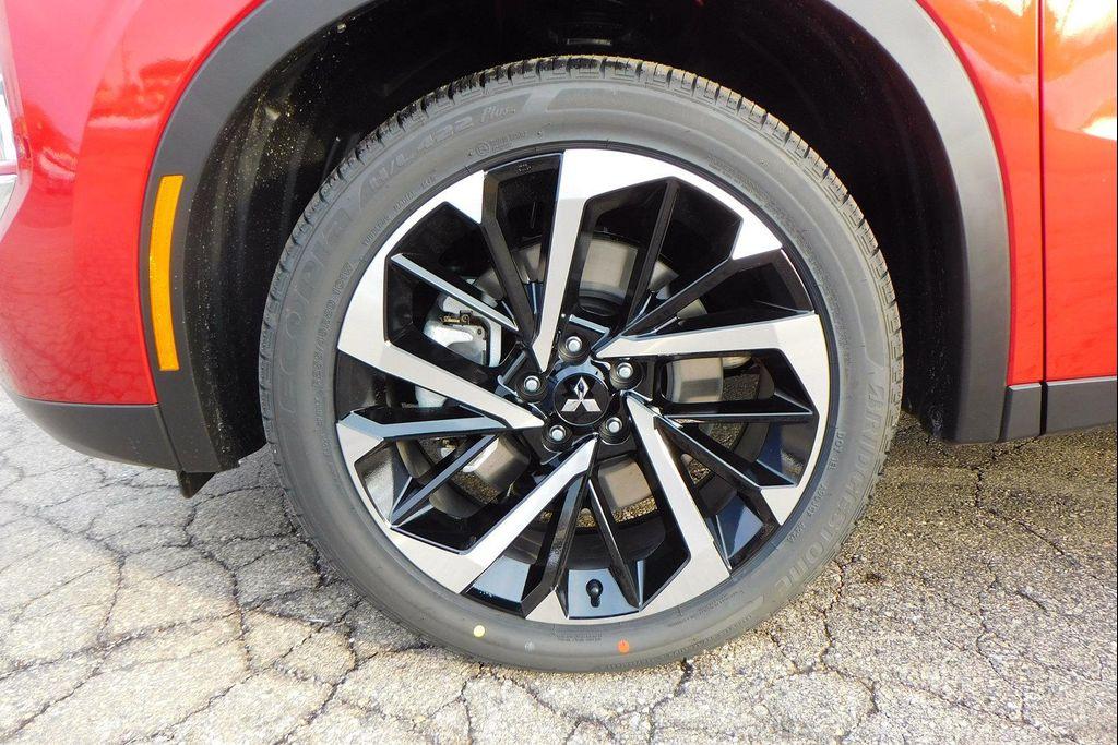 new 2025 Mitsubishi Outlander PHEV car, priced at $45,605