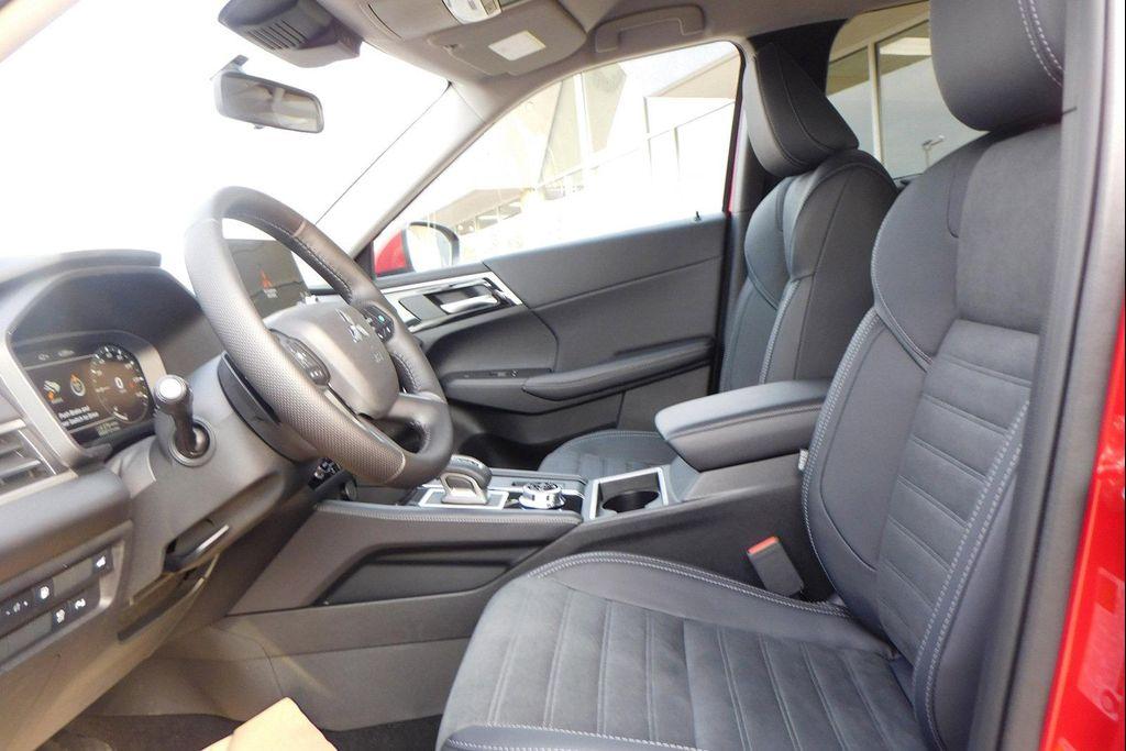 new 2025 Mitsubishi Outlander PHEV car, priced at $45,605