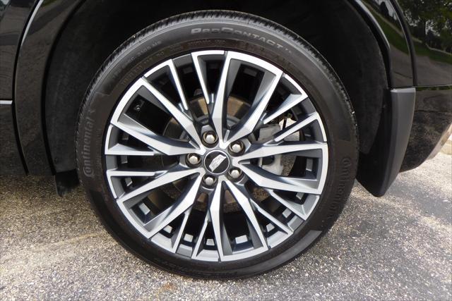 used 2024 Cadillac XT4 car