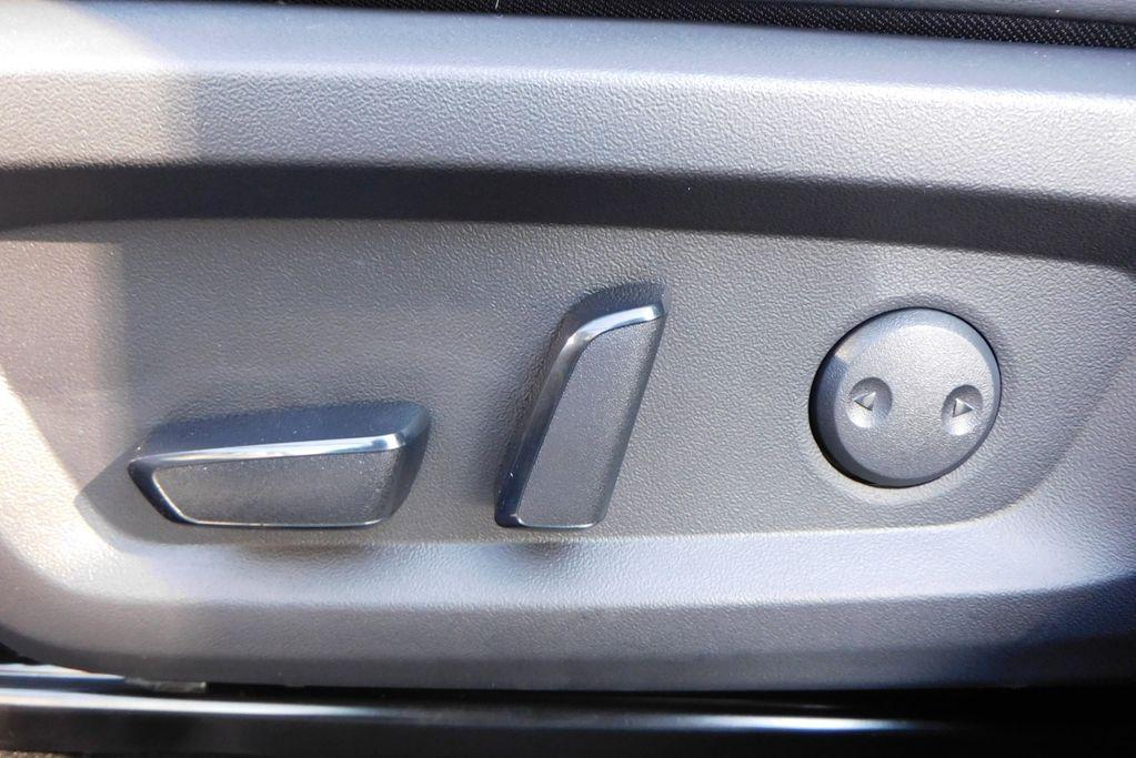 new 2025 Mitsubishi Outlander car, priced at $36,955