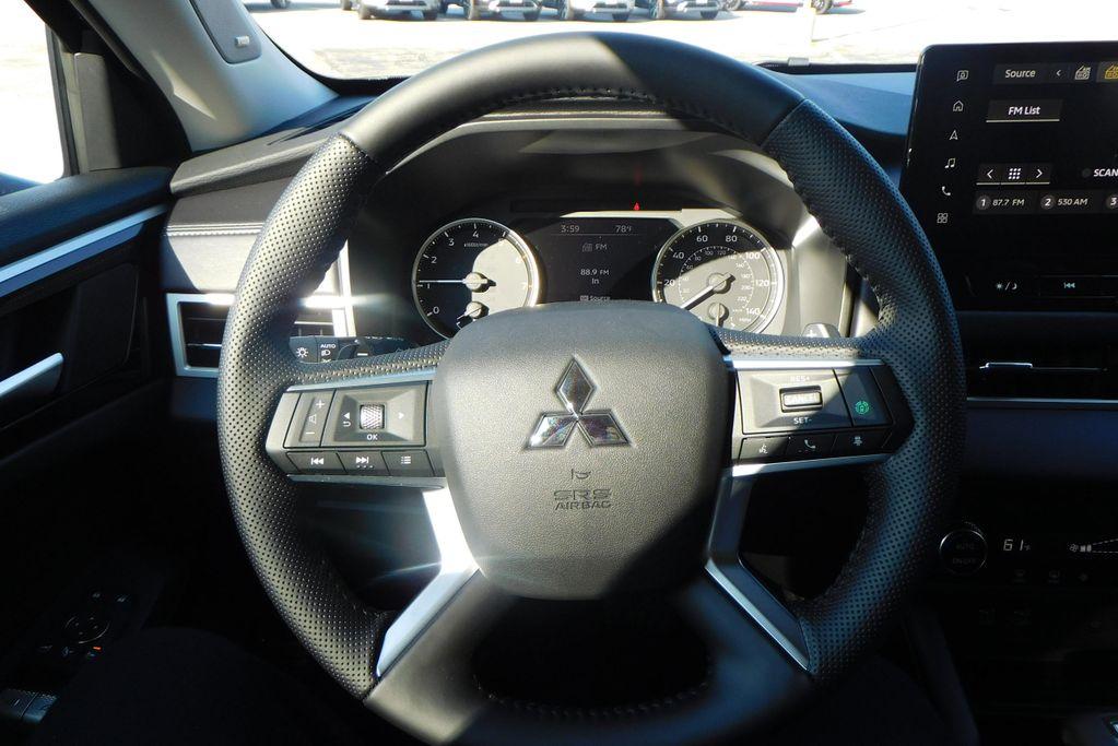 new 2025 Mitsubishi Outlander car, priced at $36,955