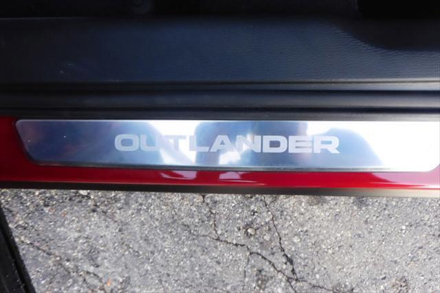 new 2024 Mitsubishi Outlander car, priced at $41,290