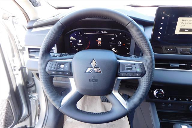 new 2025 Mitsubishi Outlander car, priced at $38,405
