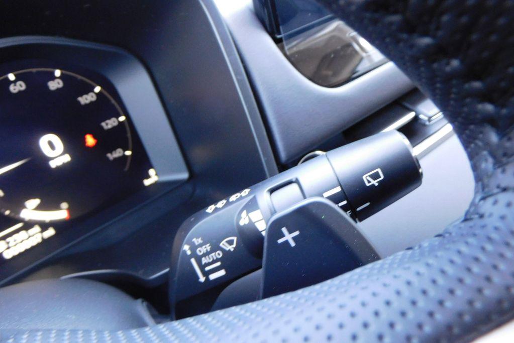 new 2025 Mitsubishi Outlander car, priced at $38,405