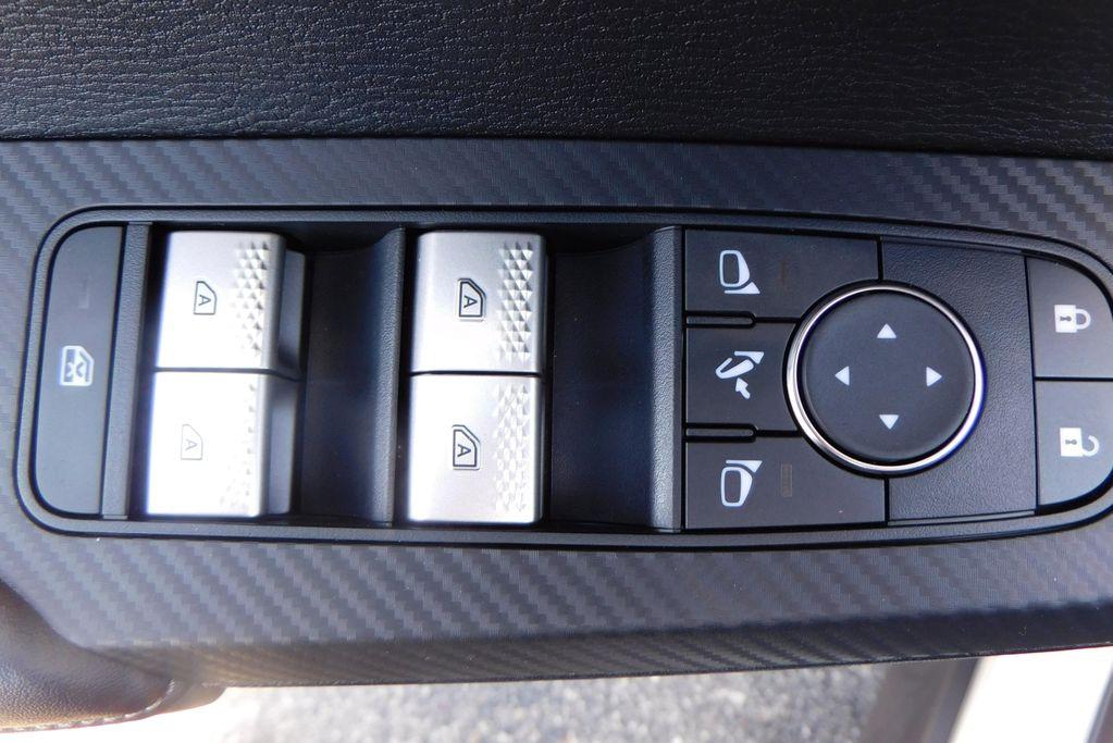new 2025 Mitsubishi Outlander car, priced at $38,405