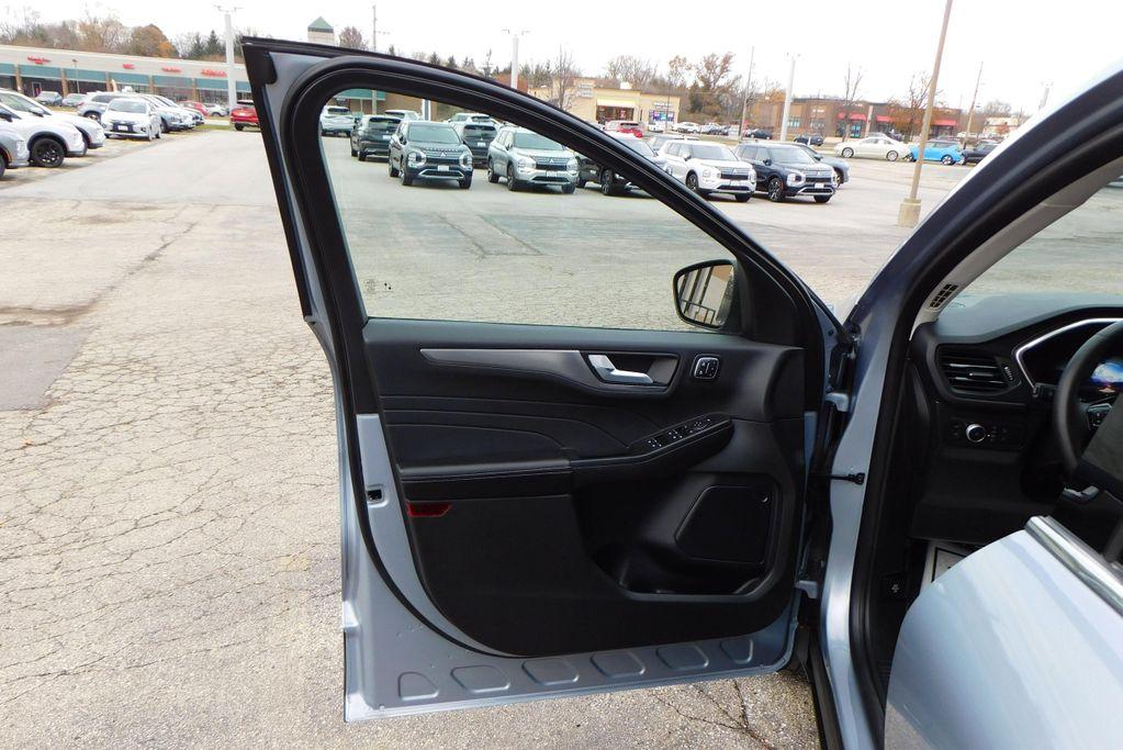 used 2022 Ford Escape car, priced at $24,990