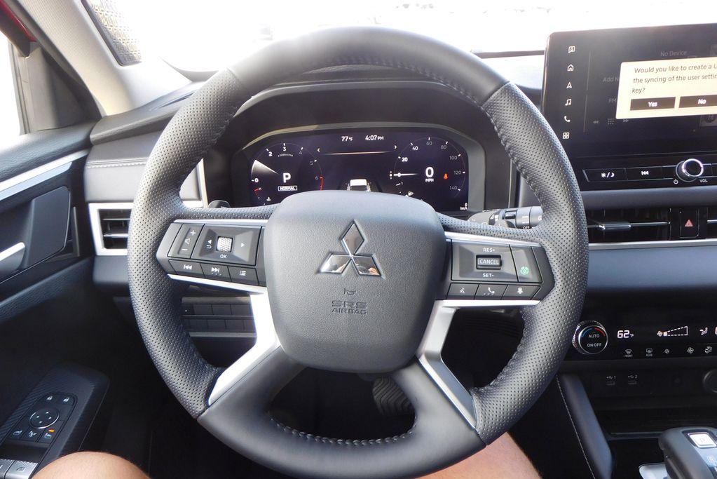new 2025 Mitsubishi Outlander car, priced at $40,600