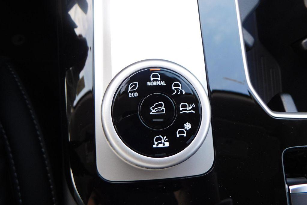 new 2025 Mitsubishi Outlander car, priced at $40,600