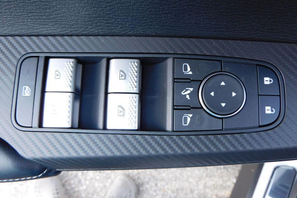 new 2025 Mitsubishi Outlander car, priced at $37,565