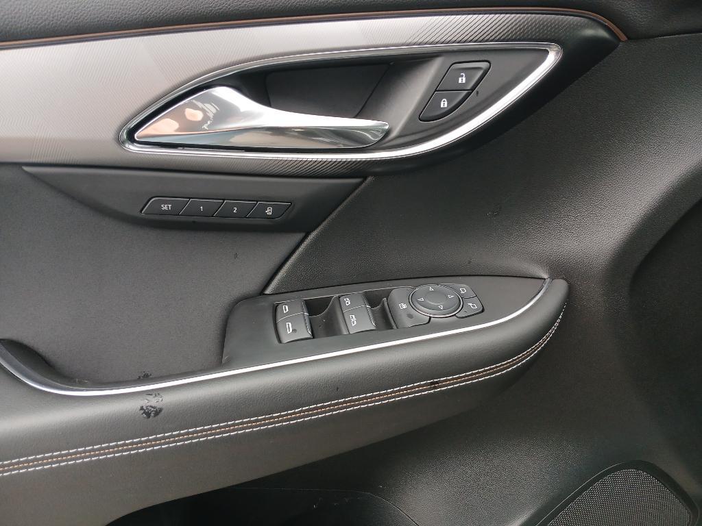 used 2025 Buick Envision car, priced at $33,999