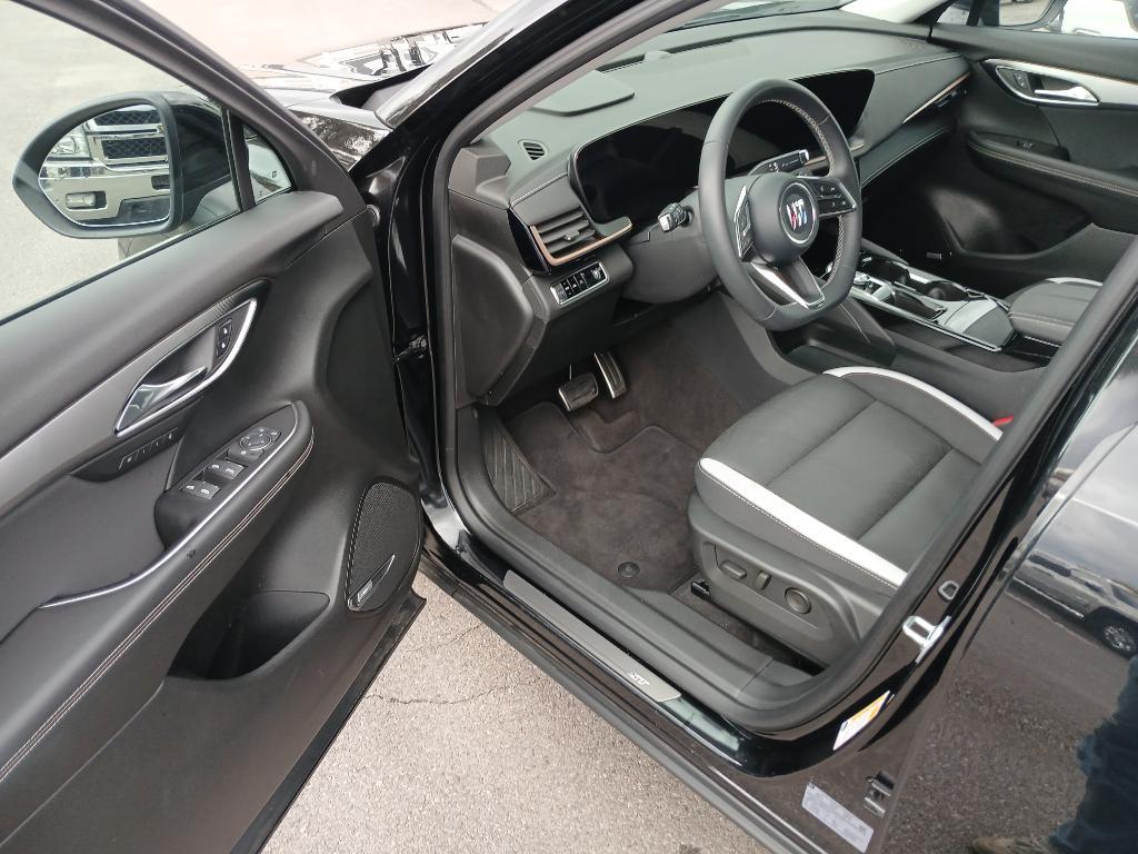 used 2025 Buick Envision car, priced at $33,999