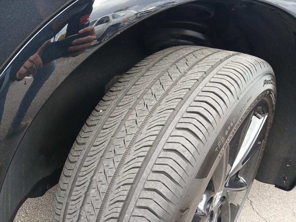 used 2025 Buick Envision car, priced at $33,999