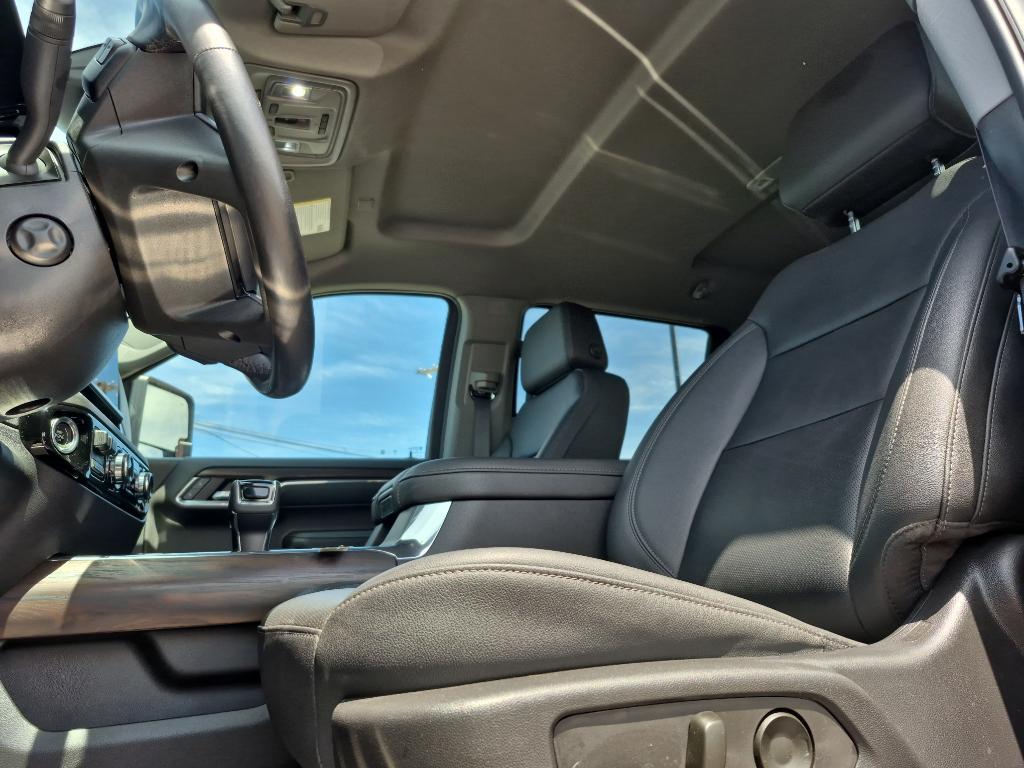 used 2023 GMC Sierra 1500 car, priced at $48,664