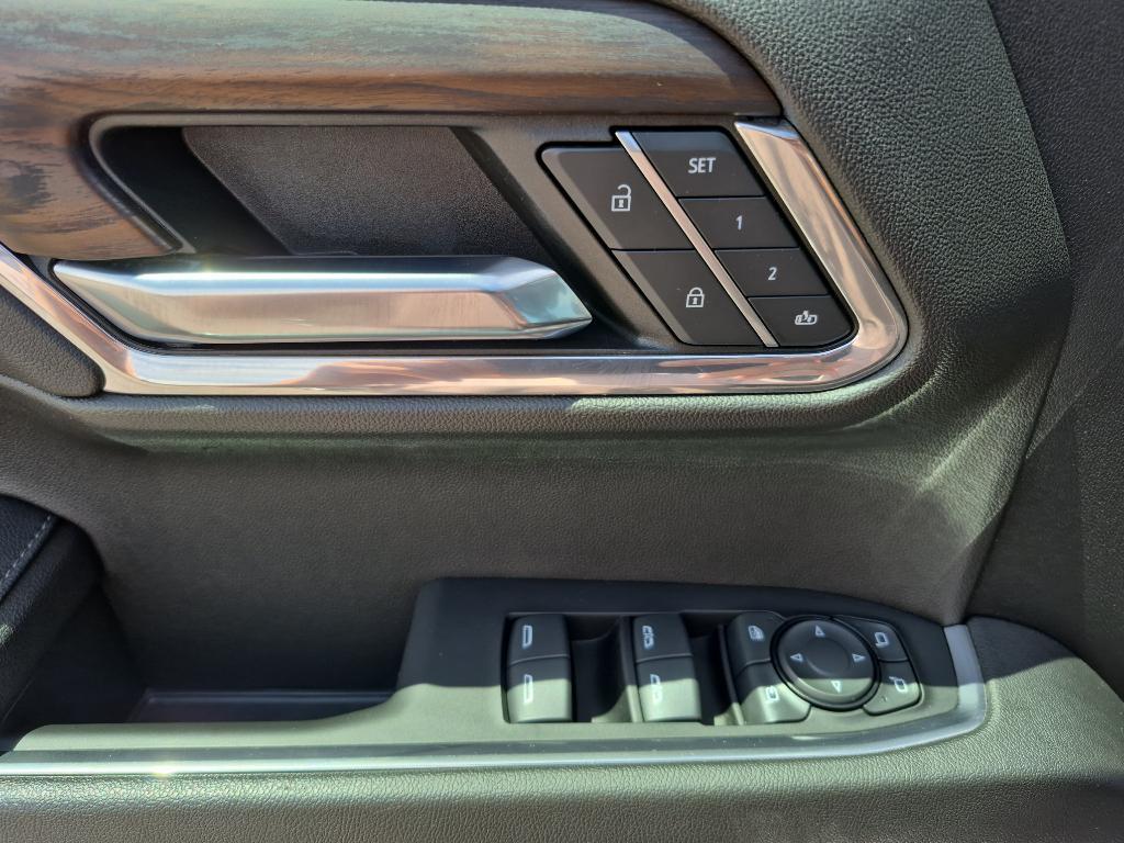 used 2023 GMC Sierra 1500 car, priced at $48,664