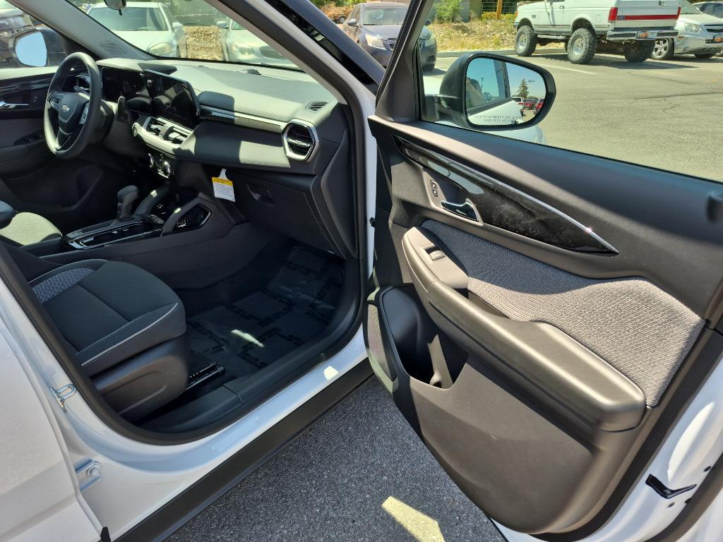 new 2026 Chevrolet TrailBlazer car, priced at $25,875