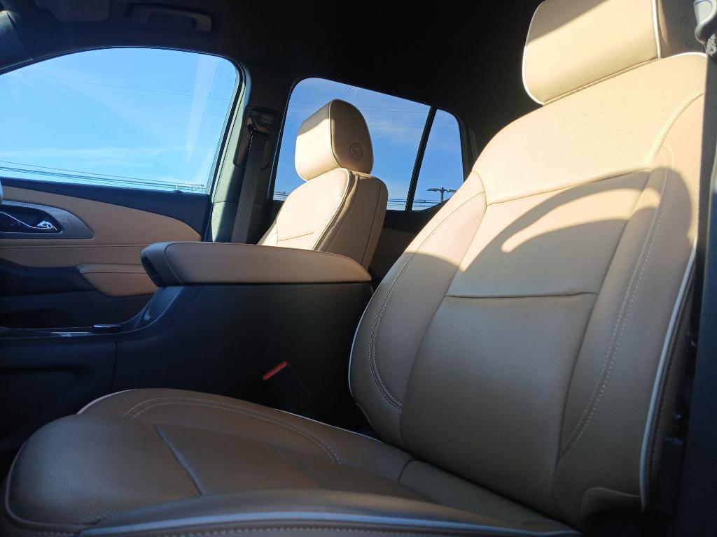 used 2023 Chevrolet Traverse car, priced at $37,394