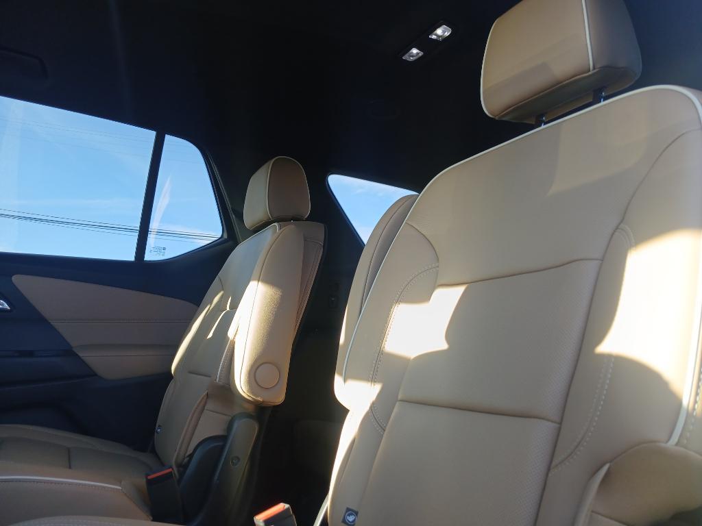 used 2023 Chevrolet Traverse car, priced at $37,394