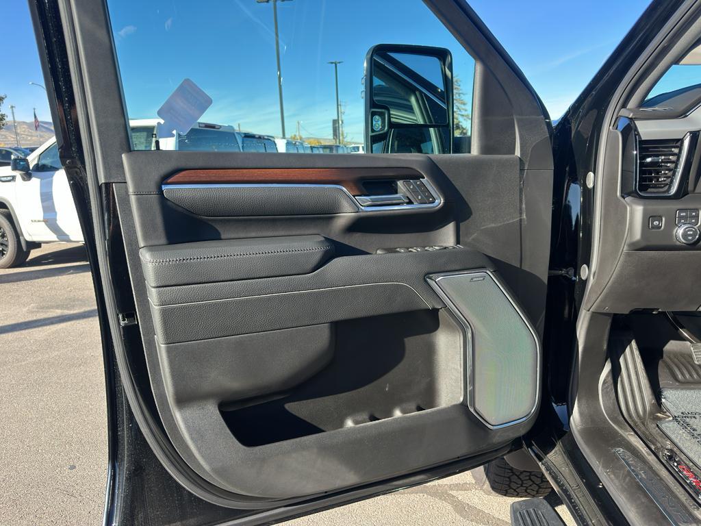 new 2025 GMC Sierra 2500 car, priced at $89,140