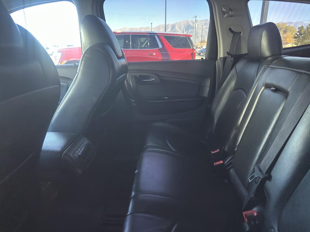 used 2009 Chevrolet Traverse car, priced at $3,750