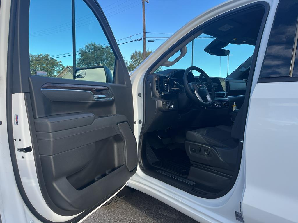 new 2026 GMC Sierra 1500 car, priced at $64,055