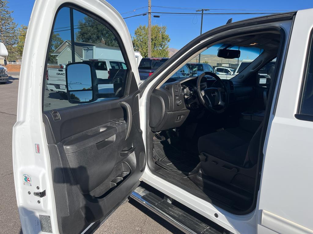 used 2014 GMC Sierra 2500 car, priced at $33,177