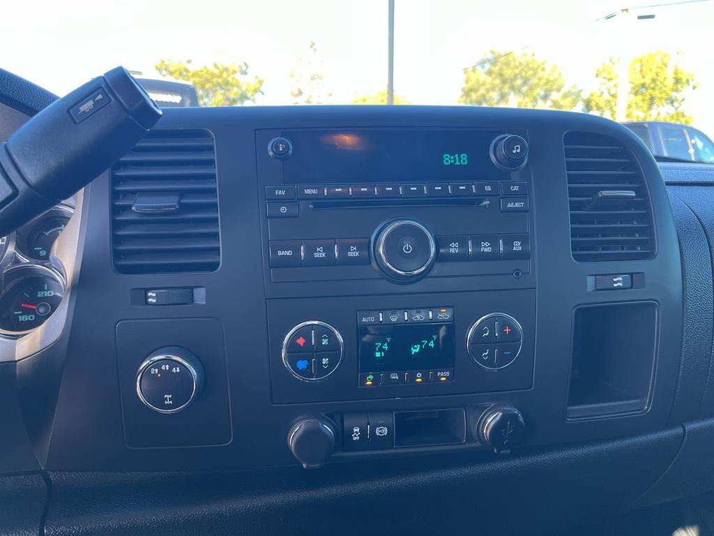 used 2014 GMC Sierra 2500 car, priced at $33,177