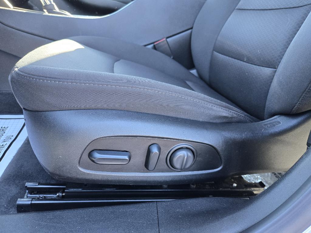 used 2020 Chevrolet Malibu car, priced at $15,589