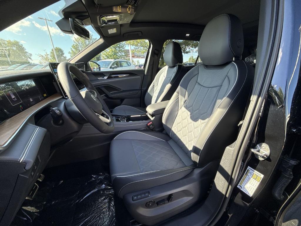 new 2025 Volkswagen Tiguan car, priced at $42,533