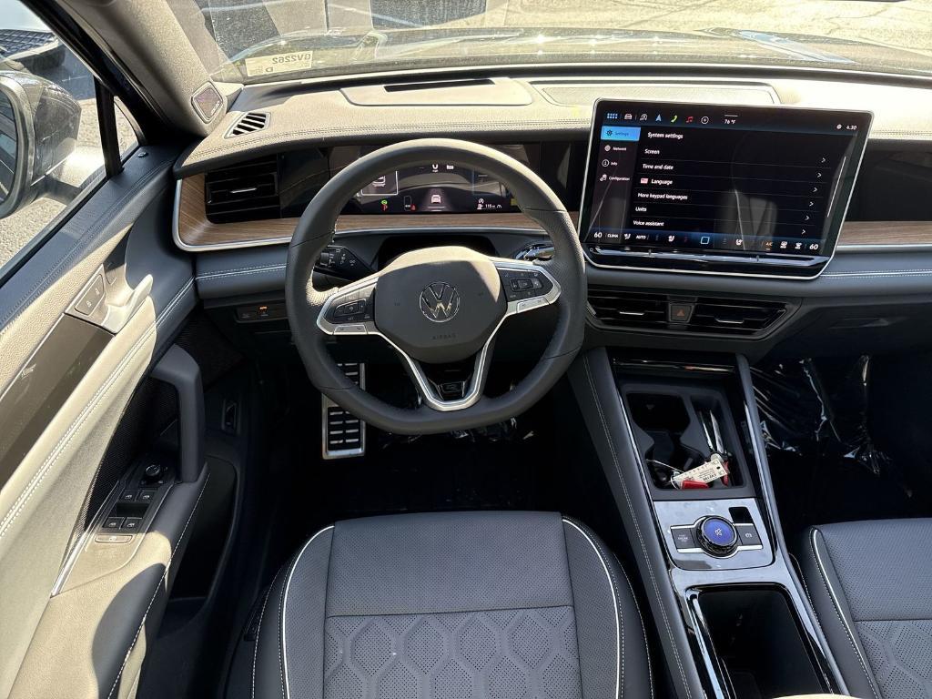 new 2025 Volkswagen Tiguan car, priced at $42,533