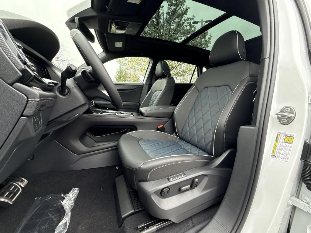 new 2025 Volkswagen Atlas Cross Sport car, priced at $52,092