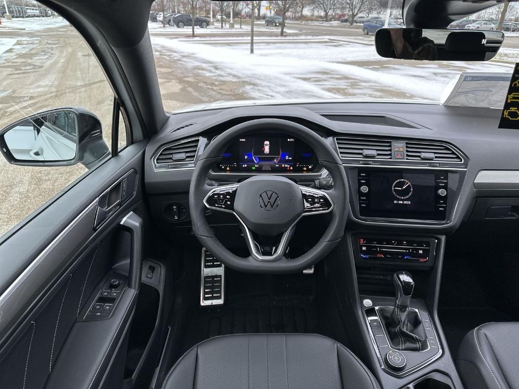 new 2024 Volkswagen Tiguan car, priced at $31,995