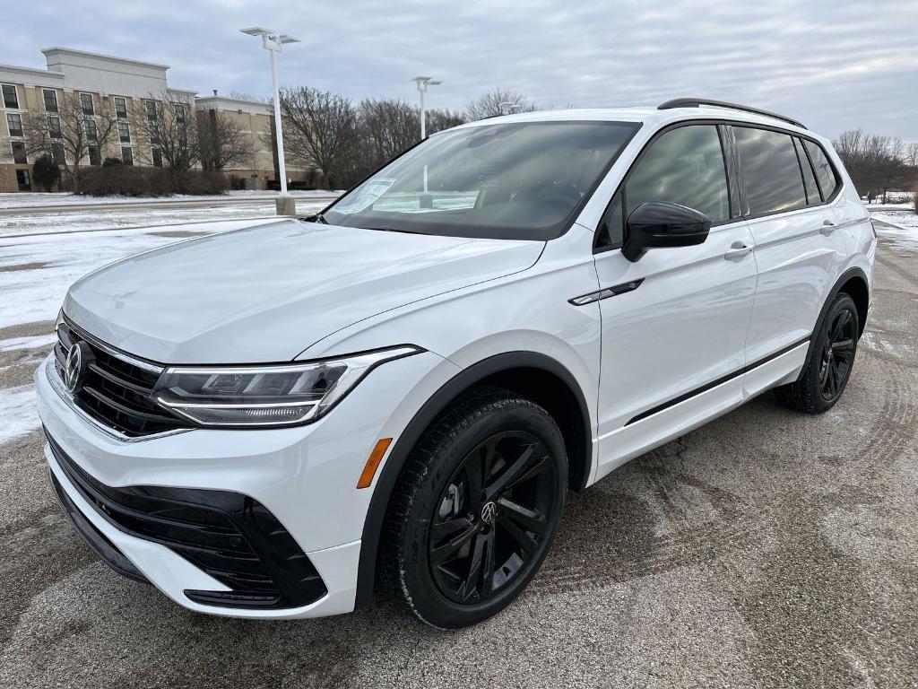 new 2024 Volkswagen Tiguan car, priced at $31,995