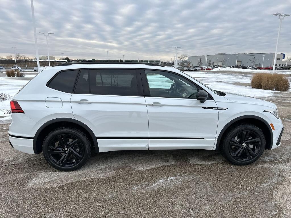 new 2024 Volkswagen Tiguan car, priced at $31,995