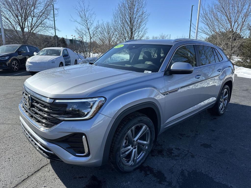 new 2024 Volkswagen Atlas Cross Sport car, priced at $40,299