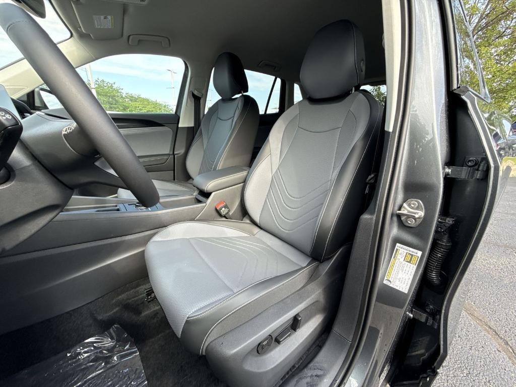 new 2025 Volkswagen Tiguan car, priced at $34,717