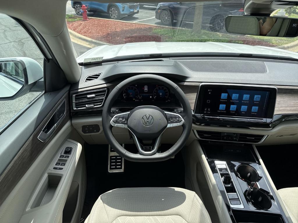 new 2025 Volkswagen Atlas car, priced at $51,202