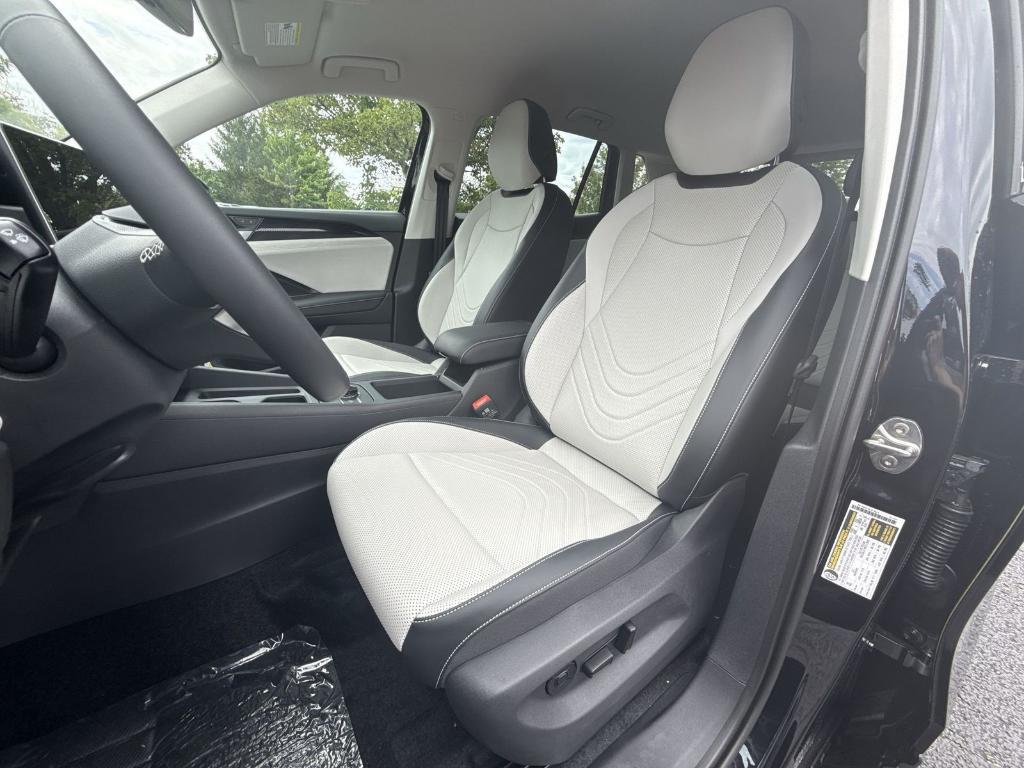 new 2025 Volkswagen Tiguan car, priced at $33,931