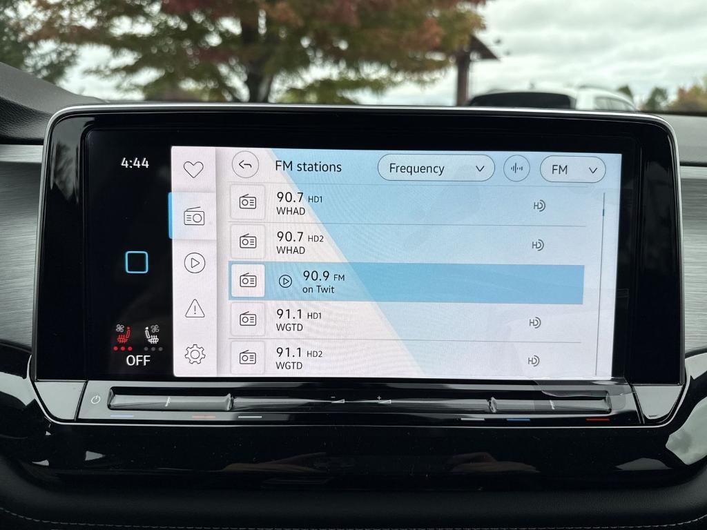 new 2026 Volkswagen Atlas Cross Sport car, priced at $46,228