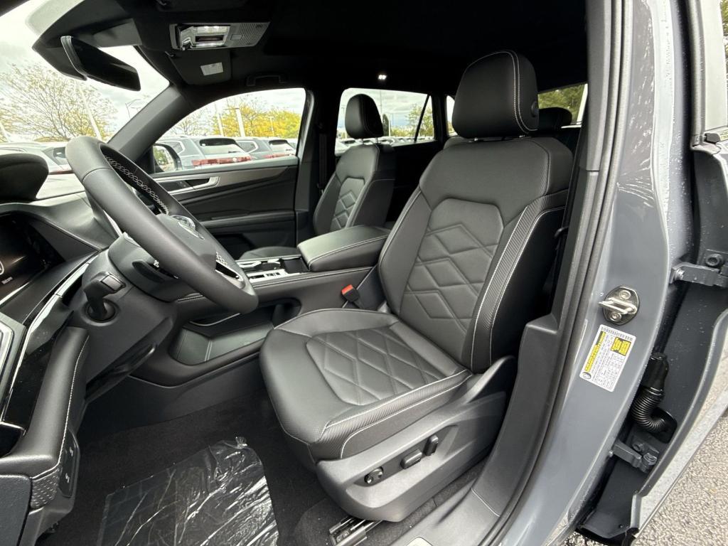 new 2026 Volkswagen Atlas Cross Sport car, priced at $46,228