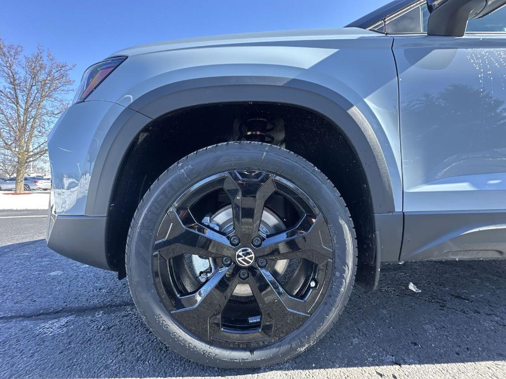 new 2025 Volkswagen Taos car, priced at $31,190