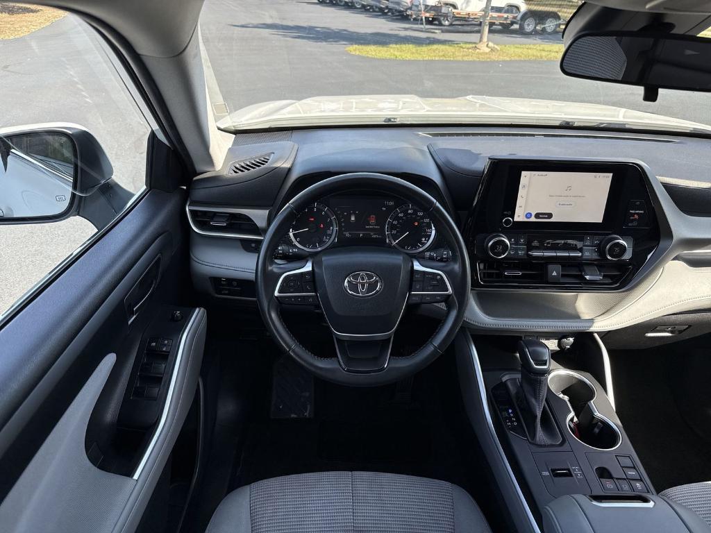 used 2023 Toyota Highlander car, priced at $28,269