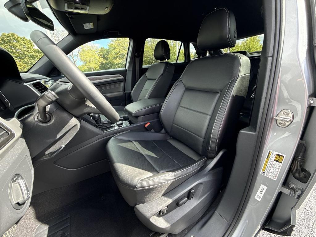 used 2023 Volkswagen Atlas Cross Sport car, priced at $29,999