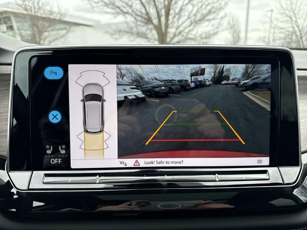 new 2025 Volkswagen Atlas car, priced at $47,009