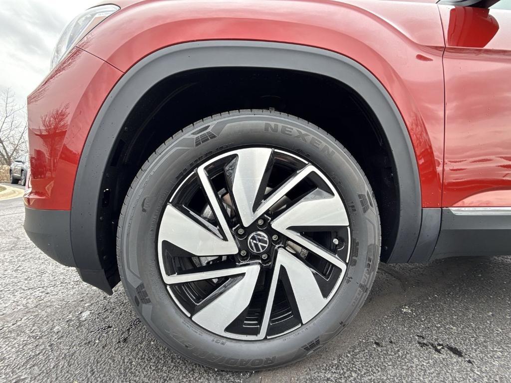 new 2025 Volkswagen Atlas car, priced at $47,009