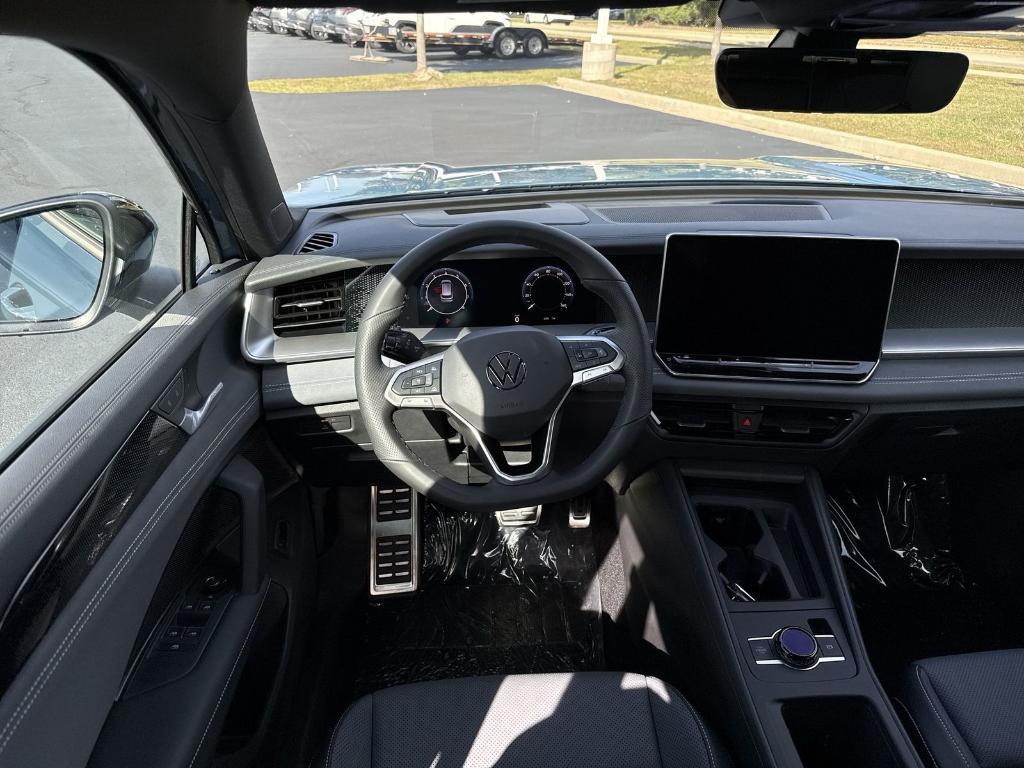 new 2025 Volkswagen Tiguan car, priced at $38,605