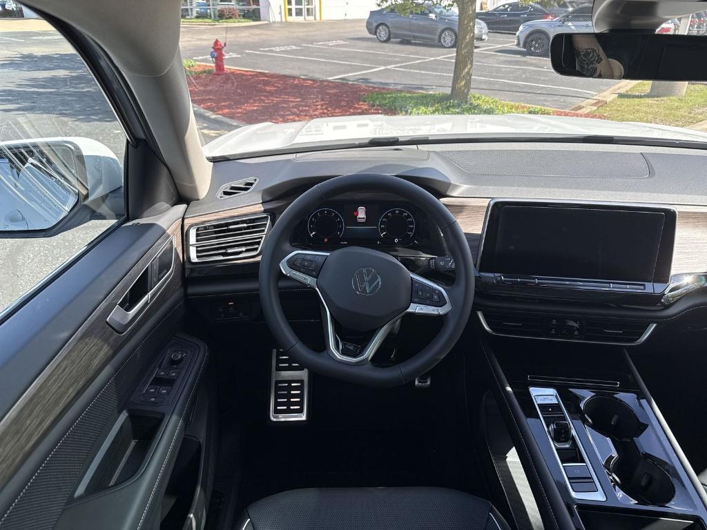 new 2025 Volkswagen Atlas car, priced at $48,848