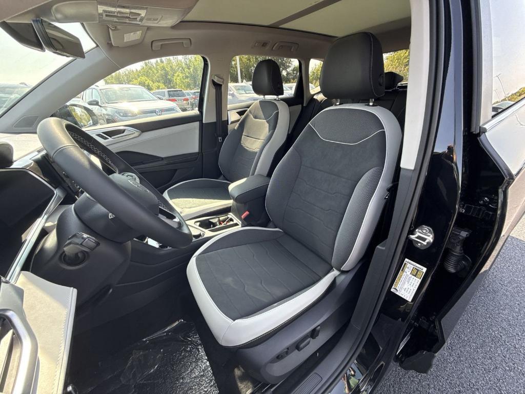 new 2025 Volkswagen Taos car, priced at $31,254
