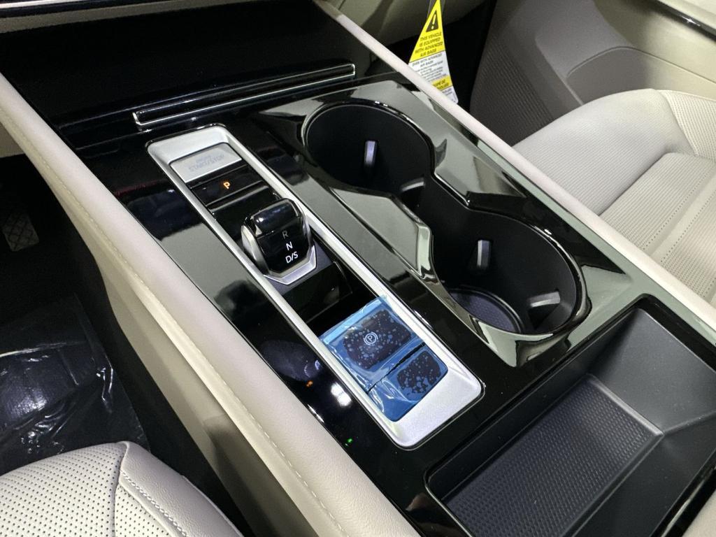 new 2025 Volkswagen Atlas car, priced at $46,997