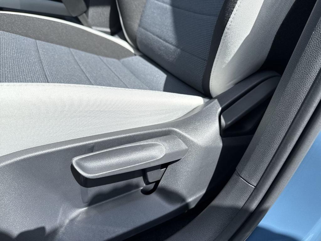 new 2025 Volkswagen Taos car, priced at $28,125