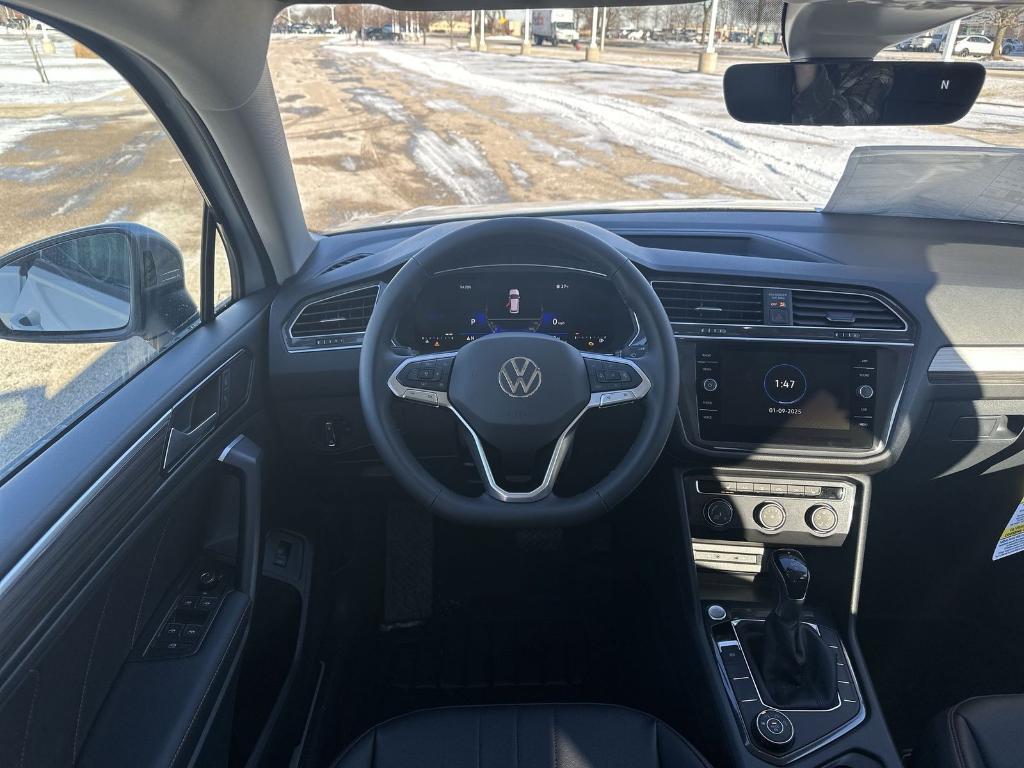 new 2024 Volkswagen Tiguan car, priced at $27,995